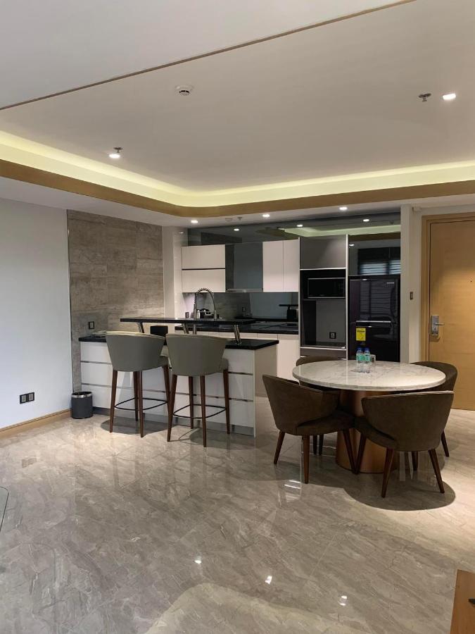 One Euphoria Luxe Hotel Angeles Ngoại thất bức ảnh