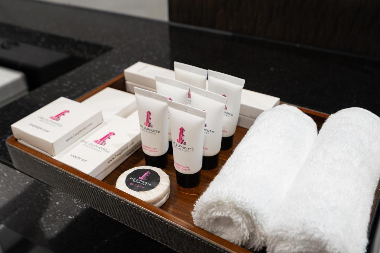 One Euphoria Luxe Hotel Angeles Ngoại thất bức ảnh